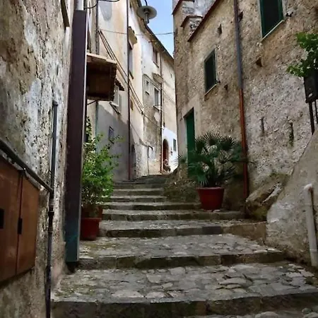 Casa Con Ampio Giardino In Centro La Taverna Vakantiehuis Itri